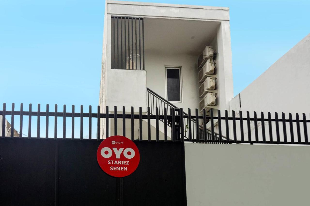 Super Oyo 91074 Stariez Senen Syariah Hotel Jakarta Exterior foto