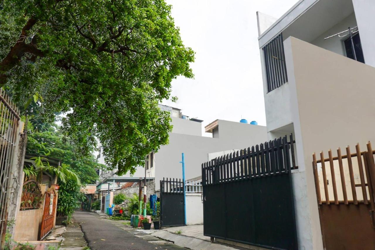 Super Oyo 91074 Stariez Senen Syariah Hotel Jakarta Exterior foto