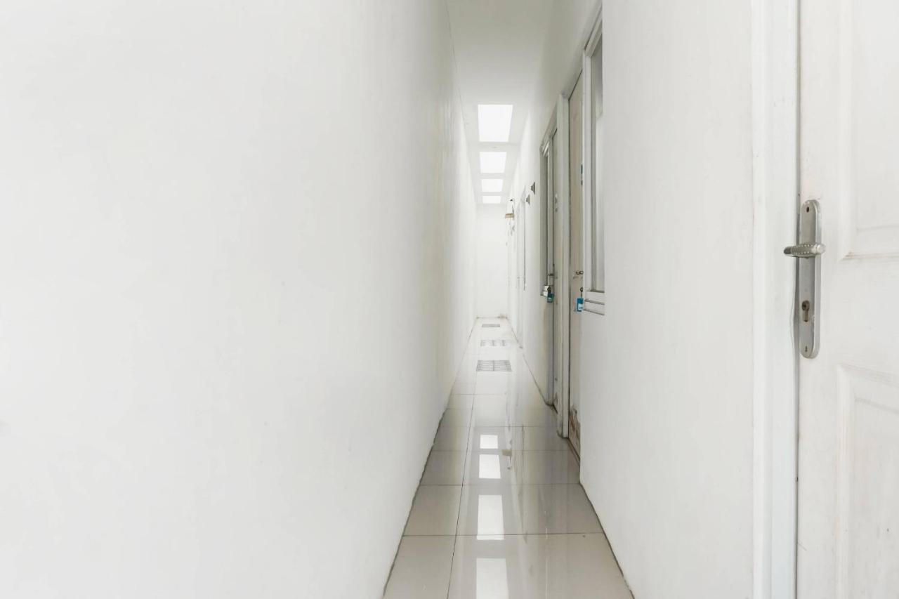 Super Oyo 91074 Stariez Senen Syariah Hotel Jakarta Exterior foto