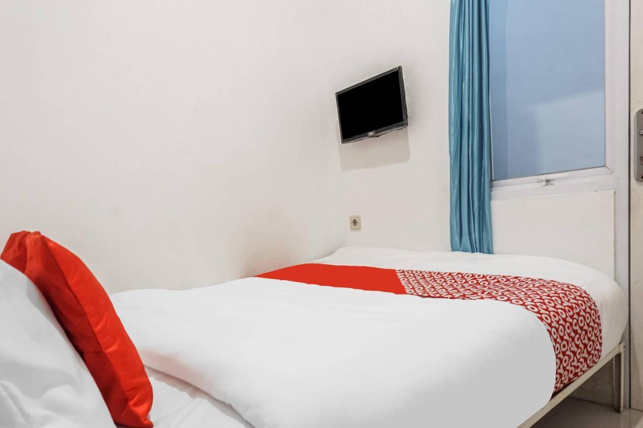 Super Oyo 91074 Stariez Senen Syariah Hotel Jakarta Exterior foto