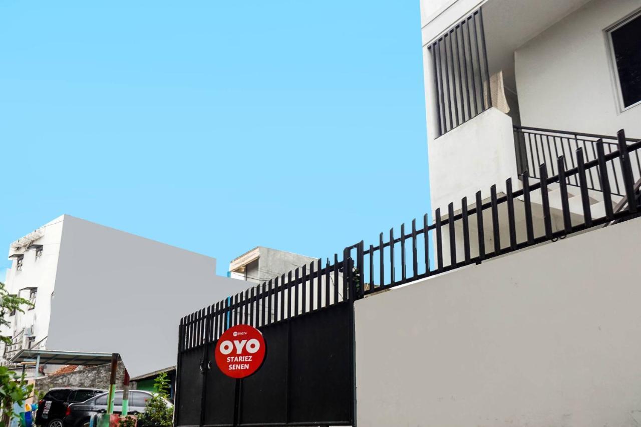 Super Oyo 91074 Stariez Senen Syariah Hotel Jakarta Exterior foto