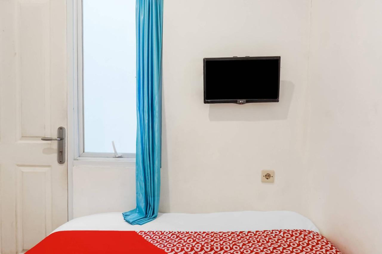 Super Oyo 91074 Stariez Senen Syariah Hotel Jakarta Exterior foto