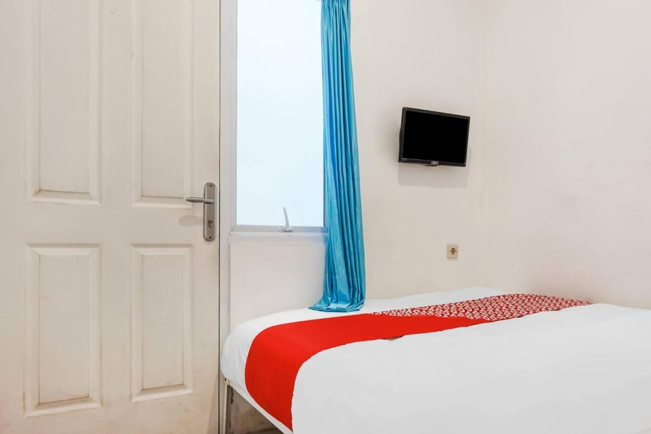 Super Oyo 91074 Stariez Senen Syariah Hotel Jakarta Exterior foto